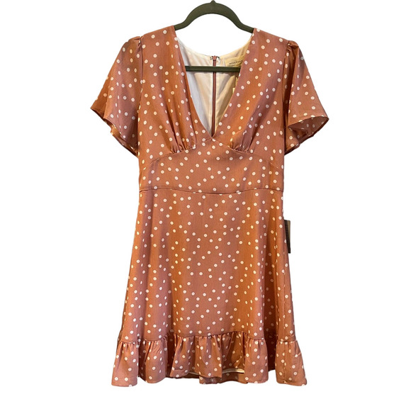 MELLODAY Dresses & Skirts - NWT Melloday Mauve & Ivory Polka Dot Dress in Size Medium from Nordstrom Rack